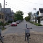 Par contre, pour accéder à la plage fort sablonneuse,<br /> il faut sortir du camping et emprunter une petite rue,<br /> laisser nos vélos sans surveillance.